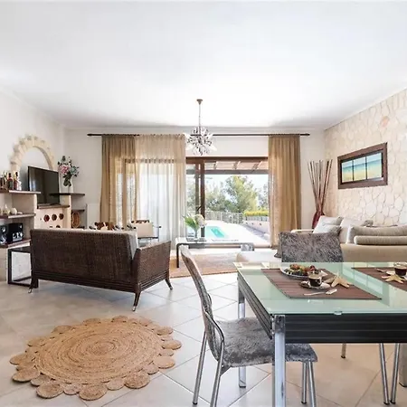 Villa The Stone Of Zeus 4 Bedrooms 14 Guests