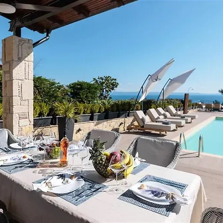 The Stone Of Zeus 4 Bedrooms 14 Guests Villa