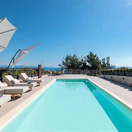 The Stone Of Zeus 4 Bedrooms 14 Guests Villa