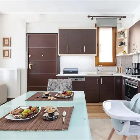 The Stone Of Zeus 4 Bedrooms 14 Guests