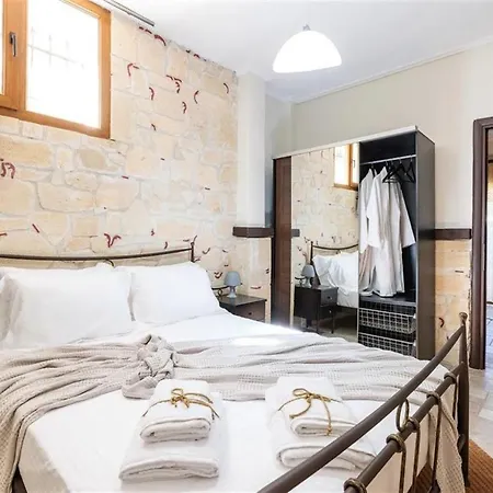 The Stone Of Zeus 4 Bedrooms 14 Guests 阿菲托斯