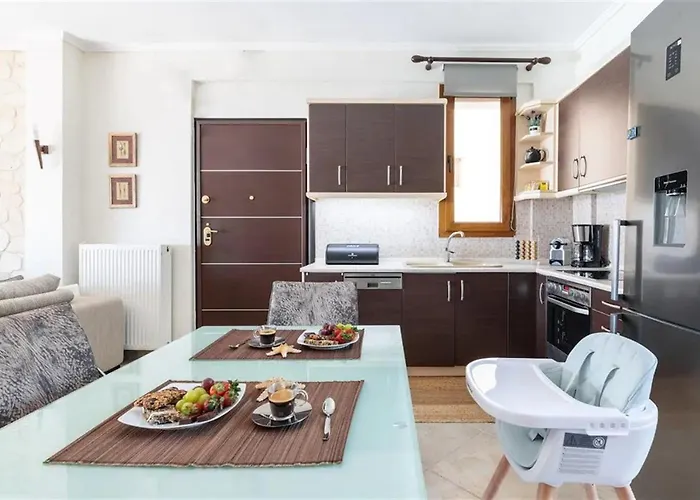 The Stone Of Zeus 4 Bedrooms 14 Guests