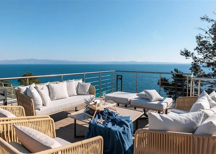 ヴィラ The Stone Of Zeus 4 Bedrooms 14 Guests