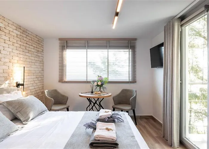ヴィラ The Stone Of Zeus 4 Bedrooms 14 Guests アフィトス