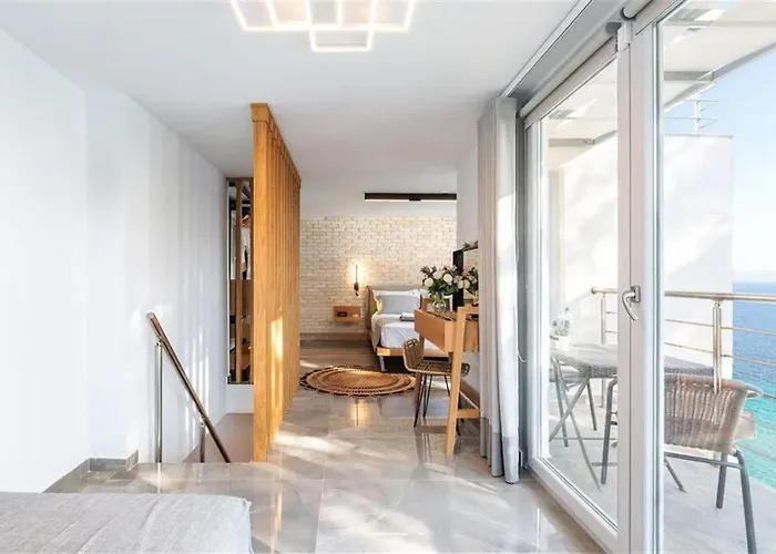 The Stone Of Zeus 4 Bedrooms 14 Guests ヴィラ アフィトス