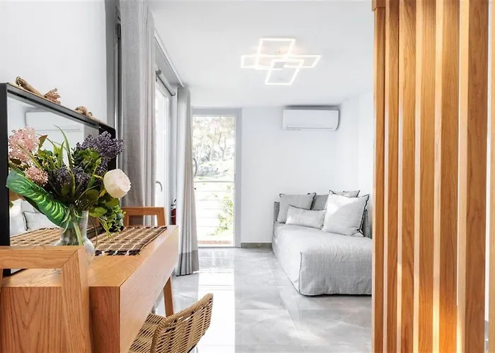 The Stone Of Zeus 4 Bedrooms 14 Guests ヴィラ アフィトス