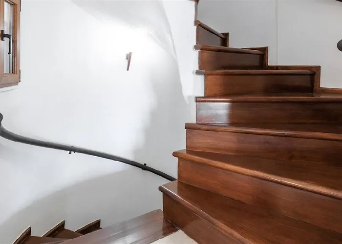 The Stone Of Zeus 4 Bedrooms 14 Guests アフィトス