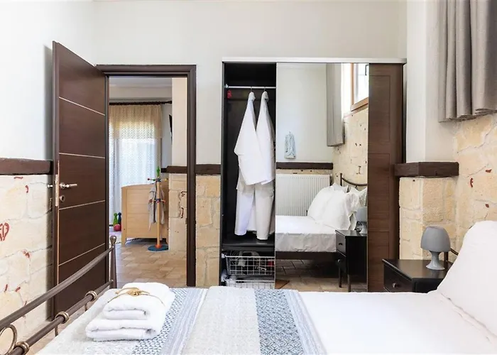 The Stone Of Zeus 4 Bedrooms 14 Guests ヴィラ